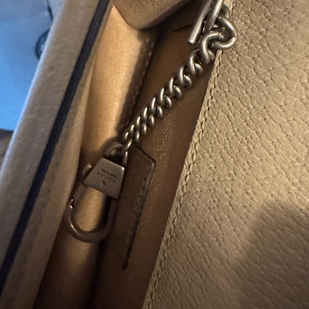 Gucci Dionysus GG supreme super mini Beige and Tan Crossbody Bag with Chain - Picture 5 of 7